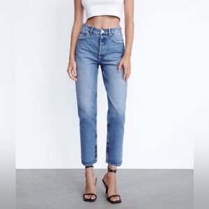 ZARA STRAIGHT LEG JEANS